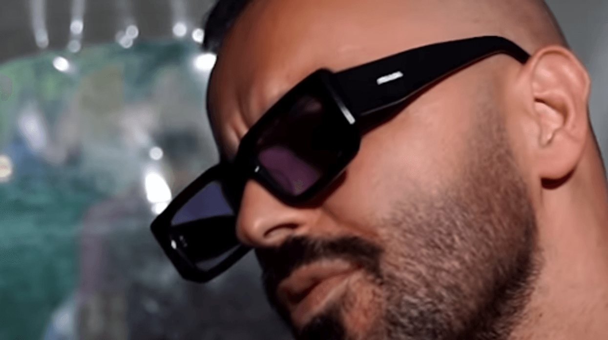 “Unë ky jam”, 2 Ton u përgjigjet kritikëve për këngët e tij