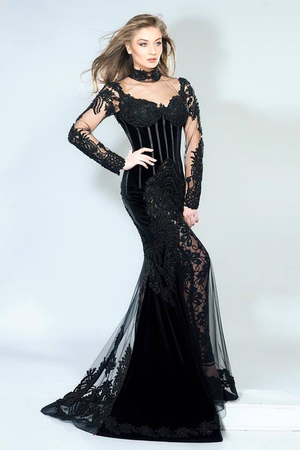 2. Vjollca Llapashtica me koleksion të ri të quajtur “Statement new generation 2018”