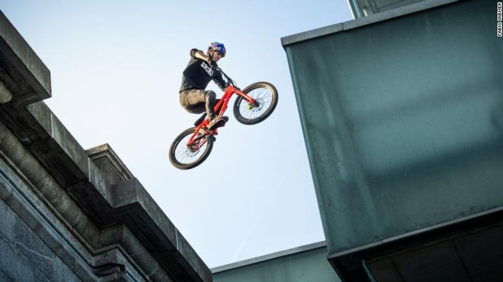 200206123908 fabio wibner roof exlarge 169