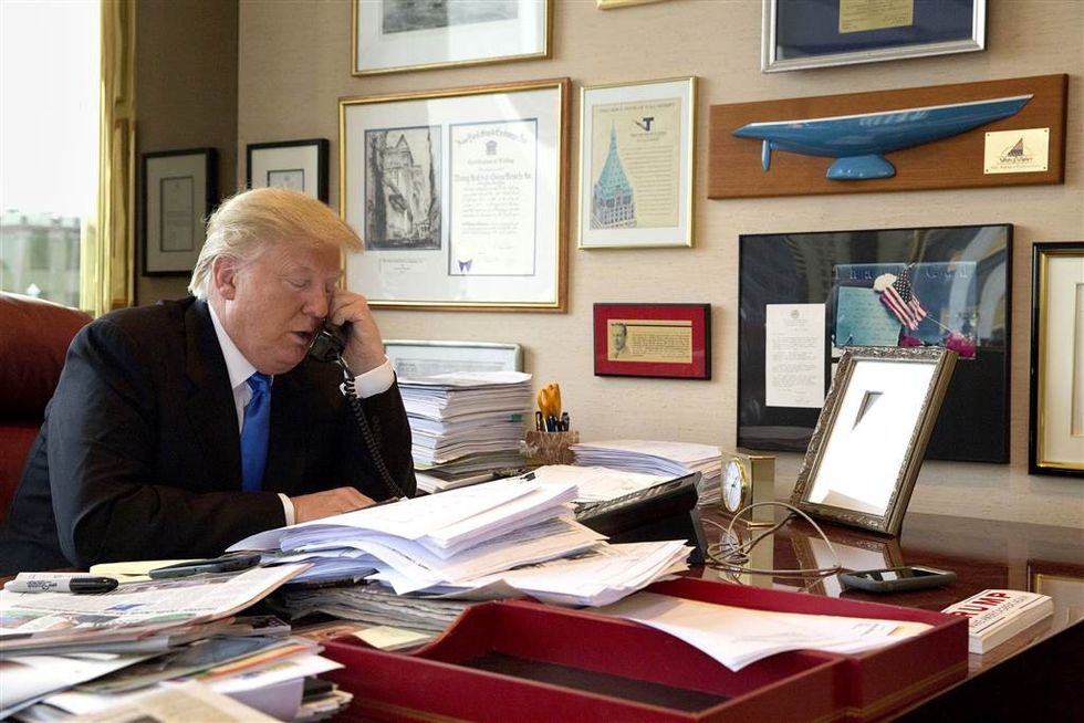 200709 think donald trump office trump tower ew 340p 64a8bef432092fa8cb04a459e0c1e04f.social share scale