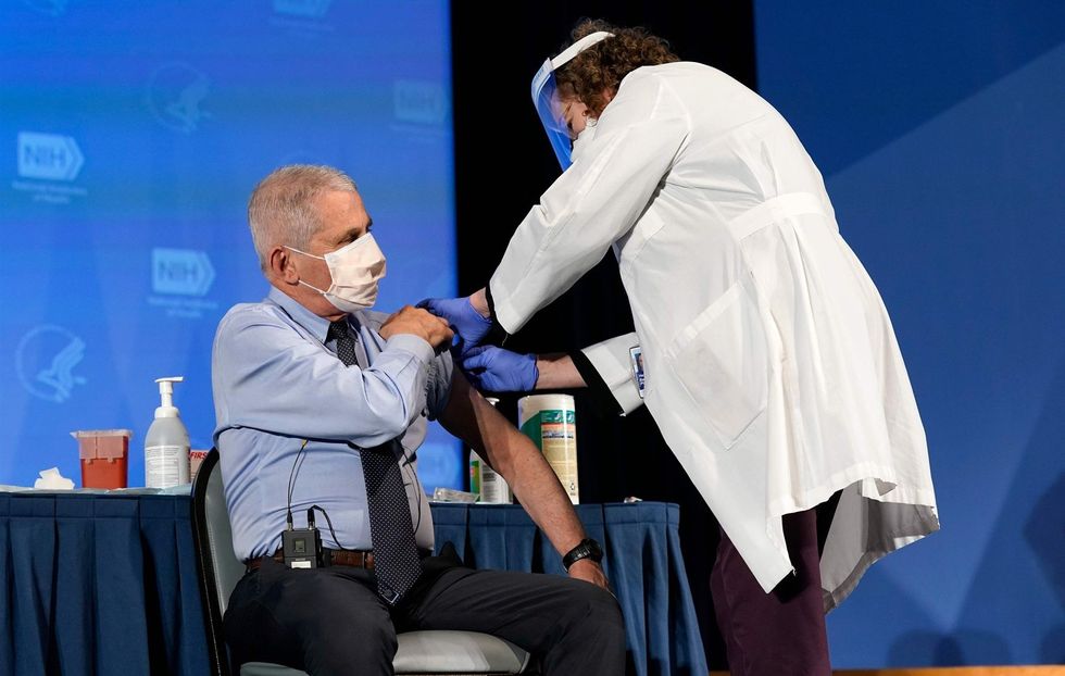 201222 anthony fauci al 1053 bbb21143cc1e62e4f10ce866b3fe9e8f.fit 2000w e1608656131209