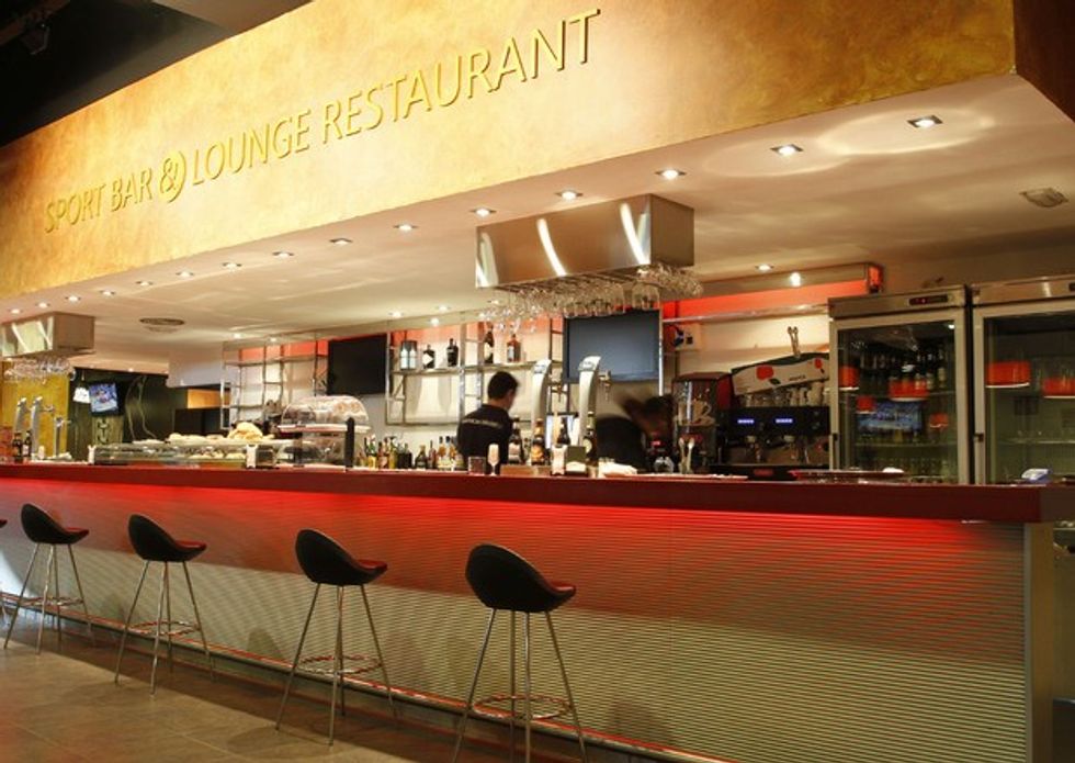 2013 08 21 1903SportBar 01