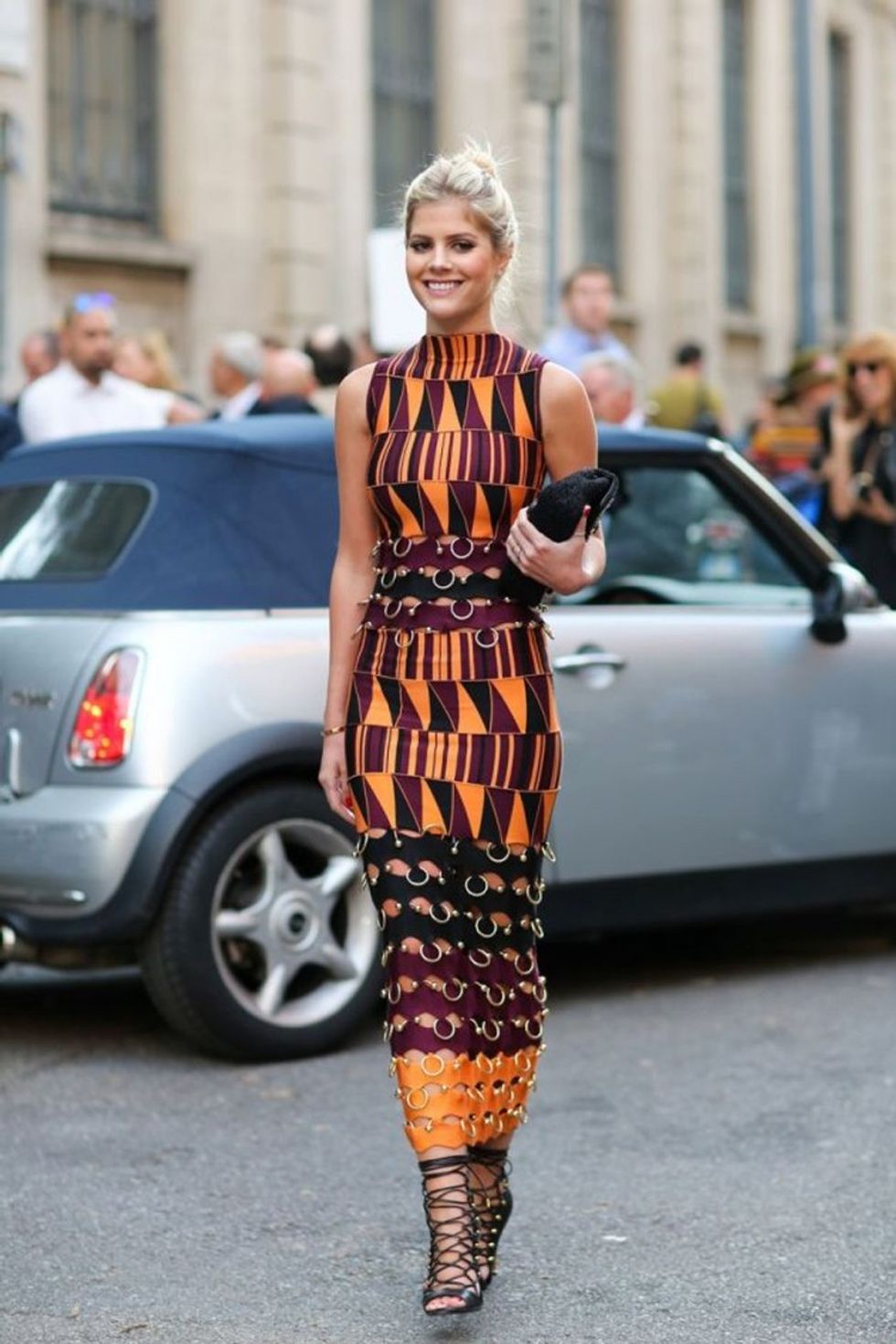 20151109161202000000