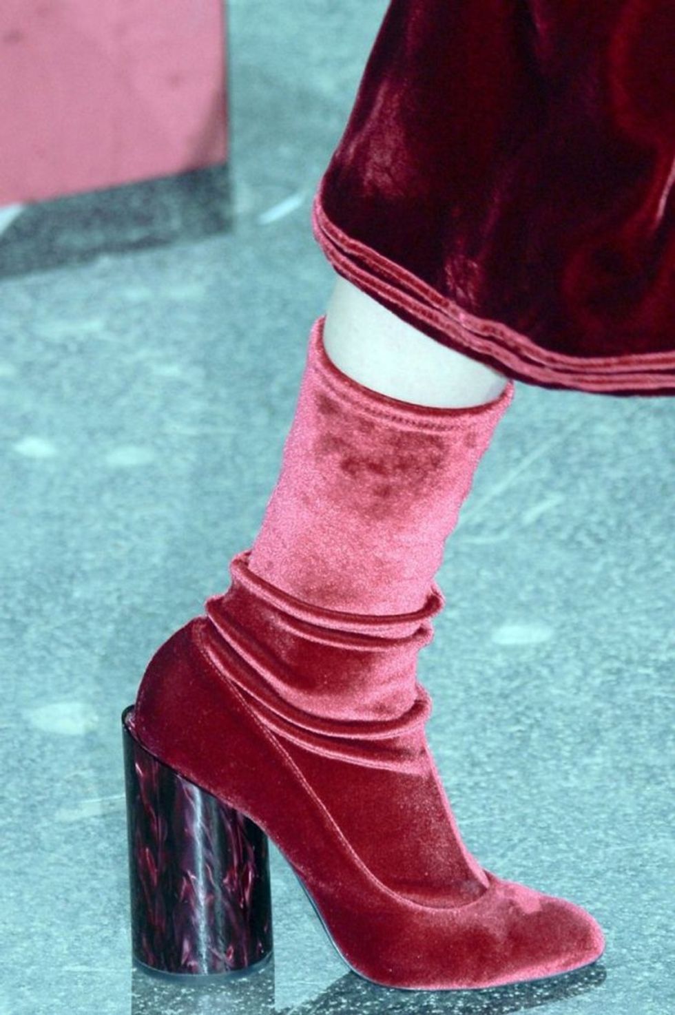 20151109161245000000