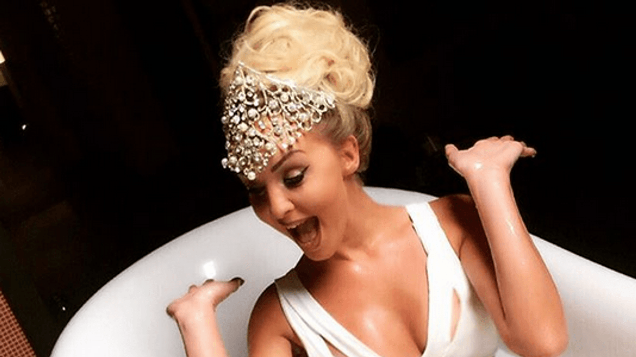 2016/01/adelina-berisha2.png