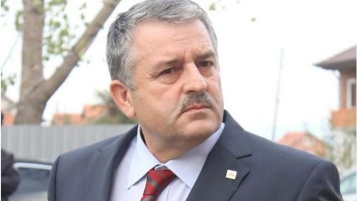 2016/01/agim-veliu-arben-gashi-euml-sht-euml-i-vog-euml-l-nuk-merrem-me-t-euml_hd.jpg