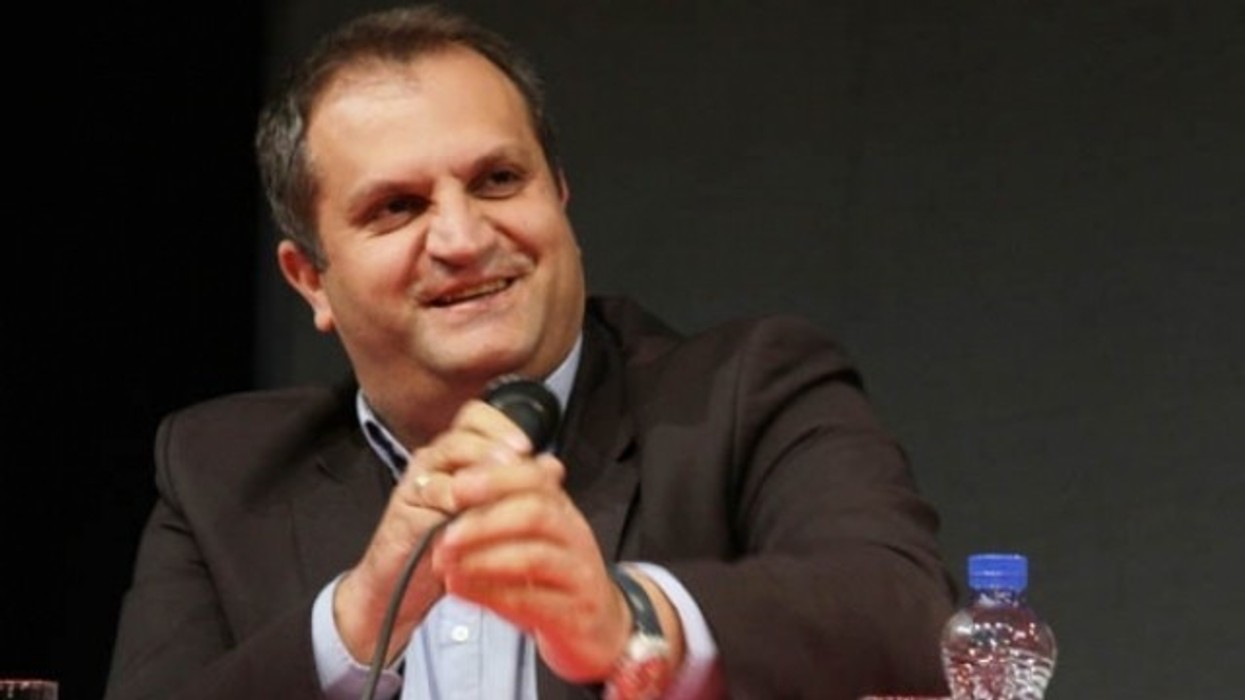2016/01/ahmeti-nj-euml-minist-euml-r-ka-b-euml-r-euml-kontrat-euml-me-nd-euml-rmarrjen-banesore-n-euml-mosh-euml-n-14-vje-ccedil-are-video_hd.jpg