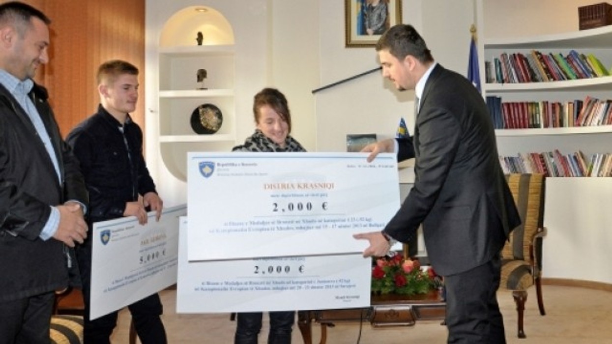 2016/01/akili-dhe-distria-shp-euml-rblehen-me-9-mij-euml-euro_hd.jpg