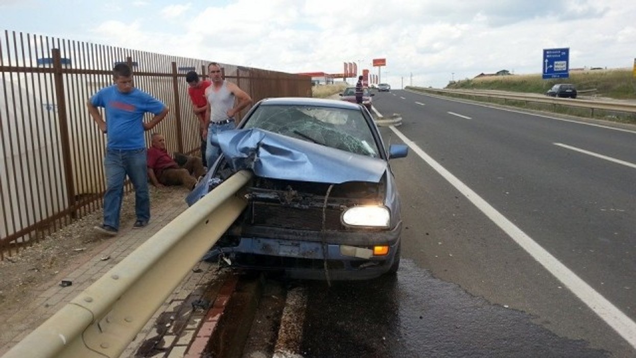 2016/01/aksident-i-friksh-euml-m-n-euml-shkabaj-fatmir-euml-sisht-pa-l-euml-ndime-t-euml-r-euml-nda-foto_hd.jpg