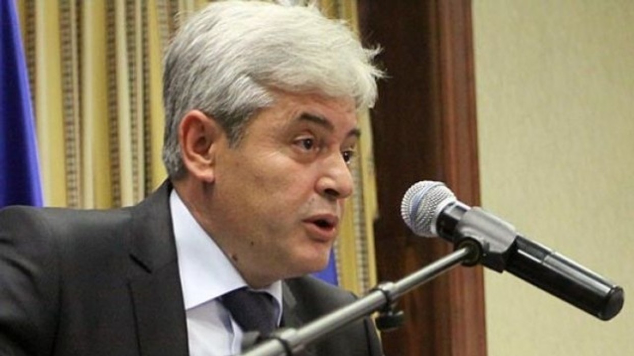 2016/01/ali-ahmeti-p-euml-r-p-euml-r-ccedil-arjet-n-euml-bdi-n-euml-burg-do-i-ccedil-ojm-euml-t-euml-gjith-euml_hd.jpg