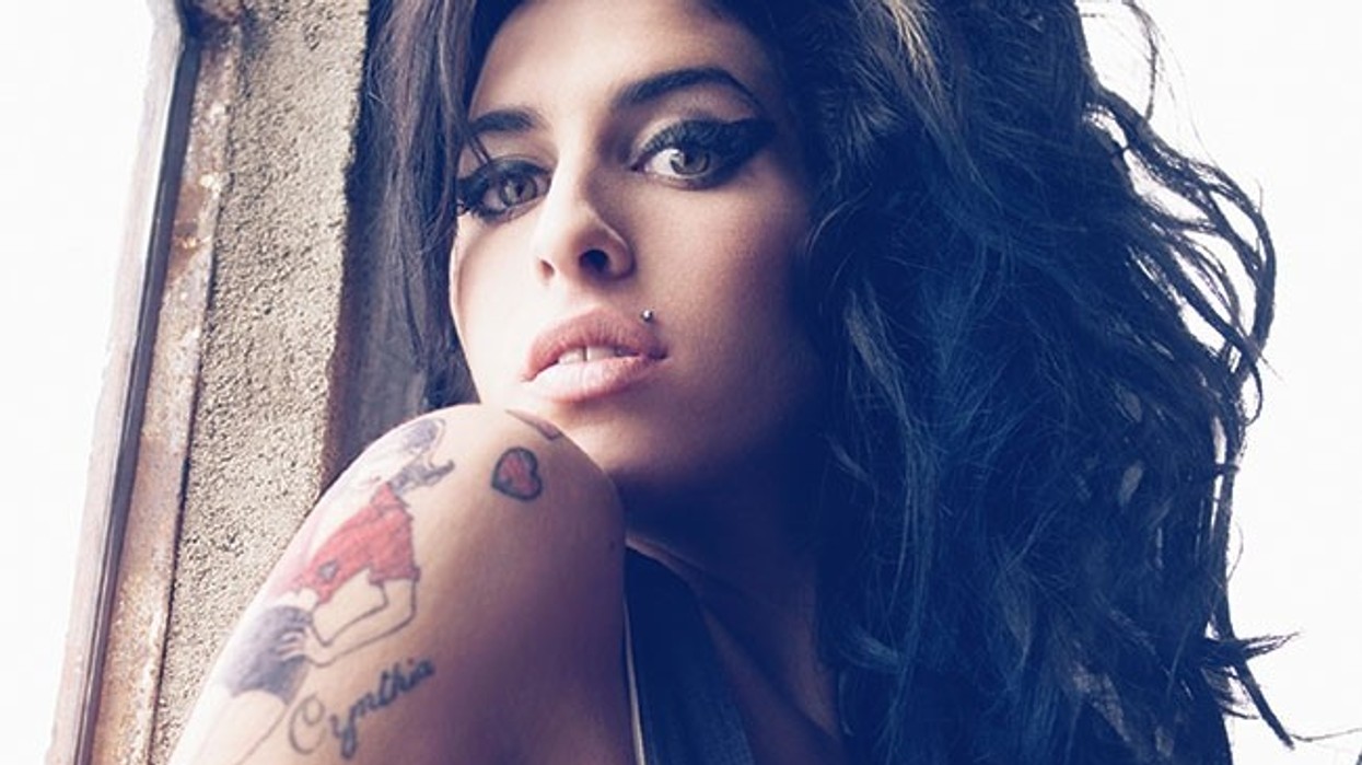 2016/01/amy-winehous.jpg