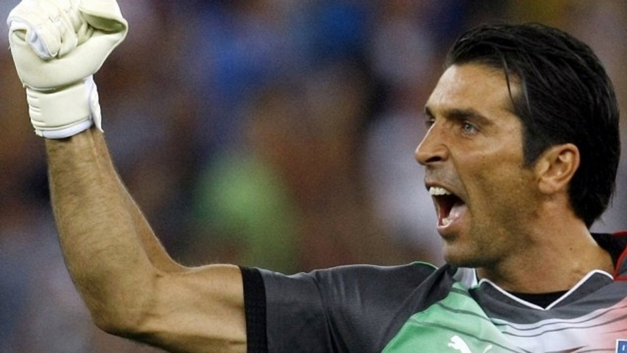 2016/01/buffon-p-euml-r-unitedin-ata-jan-euml-t-euml-verb-euml-r_hd.jpg