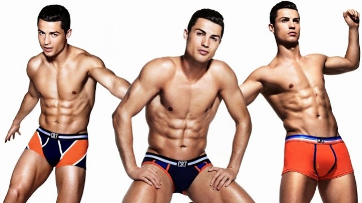 2016/01/cristiano-ronaldo-lsquo-godet-rsquo-me-koleksionin-e-ri-t-euml-t-euml-brendshmeve_hd.jpg