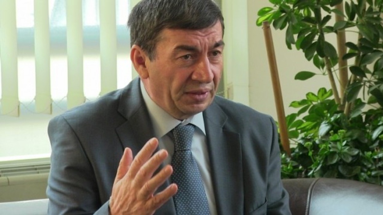 2016/01/djali-i-arsim-bajramit-q-euml-nuk-arriti-t-euml-regjistrohet-n-euml-shkenca-politike-tash-asistent-dokument_hd.jpg