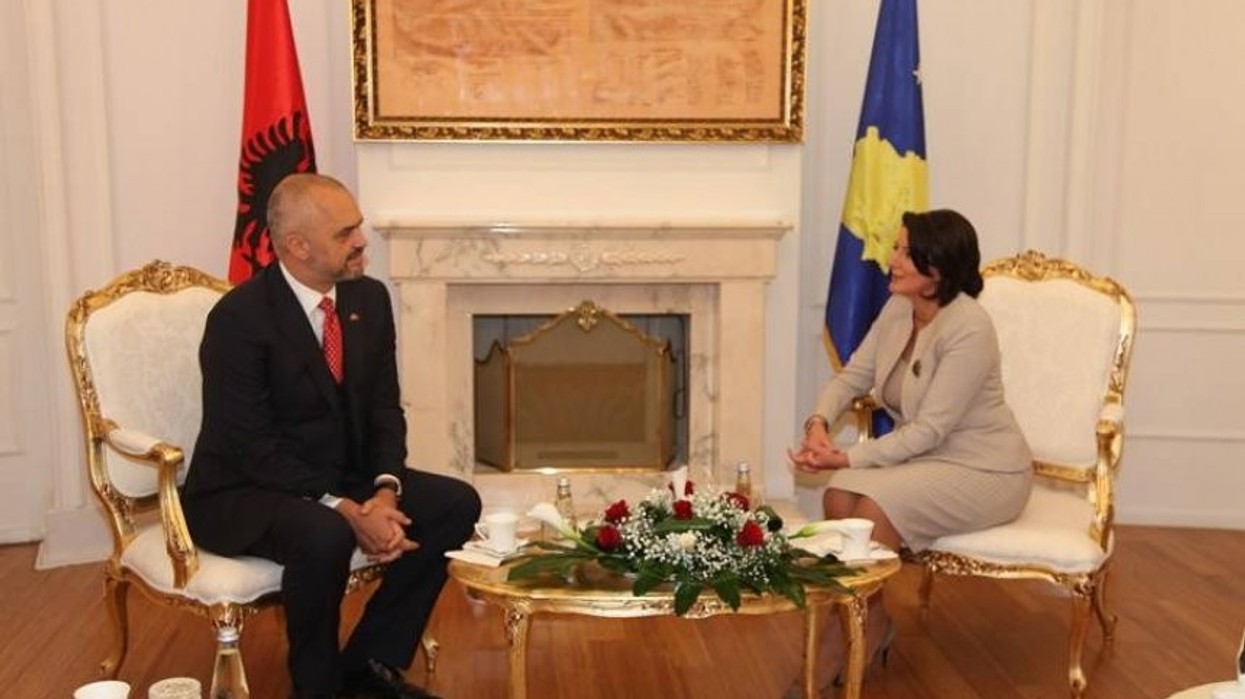 2016/01/edi-jahjaga.jpg