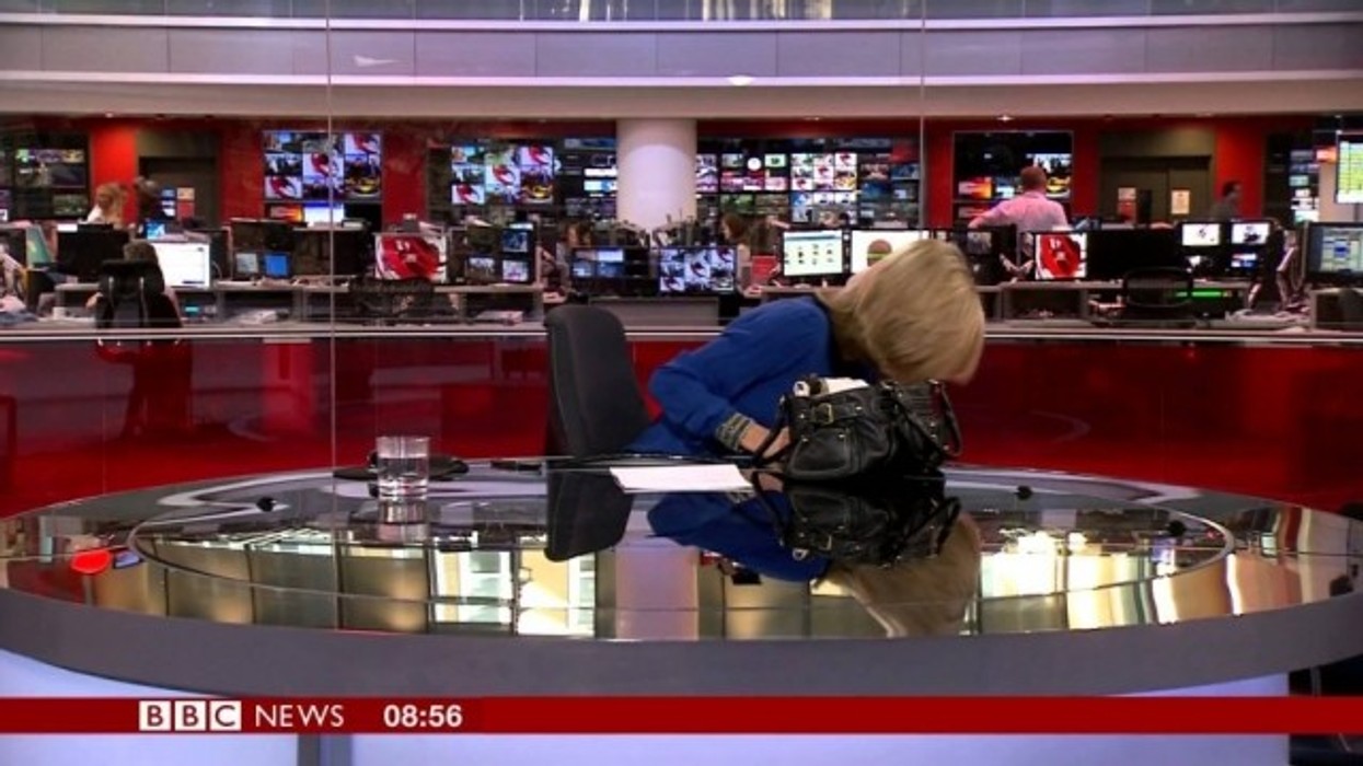 2016/01/gazetarja-e-bbc-s-euml-duke-i-krehur-flok-euml-t-n-euml-transmetim-direkt-video_hd.jpg