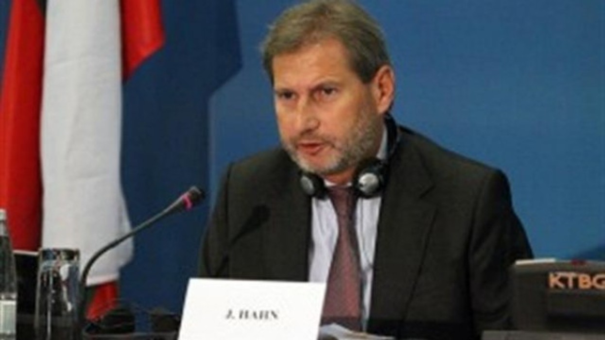 2016/01/han-me-telefon-porositi-zaevin-se-duhet-t-euml-zbatohet-marr-euml-veshja-e-arritur_hd.jpg
