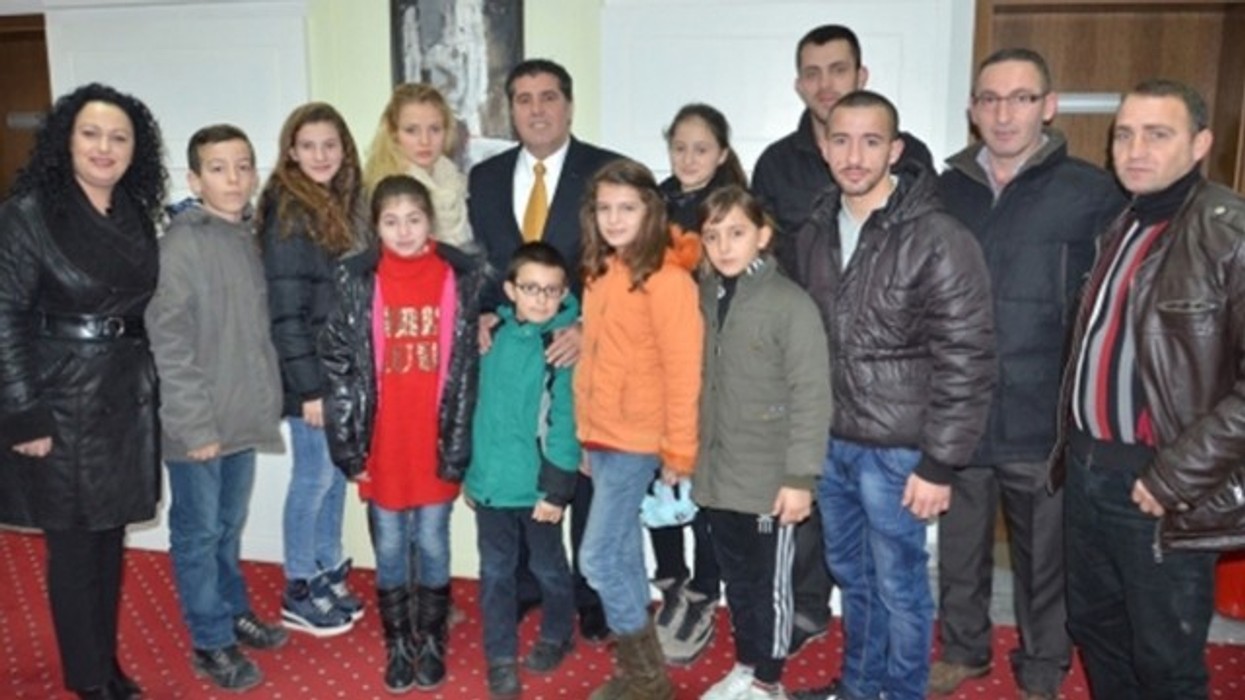 2016/01/haziri-premton-p-euml-rkrahje-p-euml-r-karateist-euml-t_hd.jpg