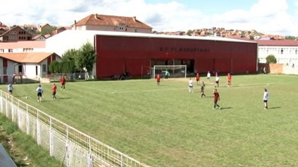 2016/01/ish-yjet-e-prishtin-euml-s-dhe-flamurtarit-nderojn-euml-pavar-euml-simin-e-futbollit-video_hd.jpg