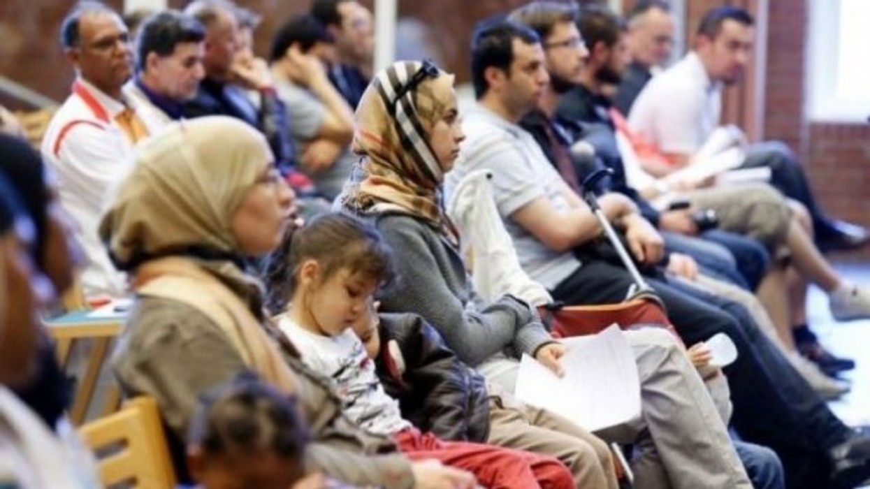 2016/01/islami-pjes-euml-e-kushtetut-euml-s-s-euml-luksemburgut_hd.jpg