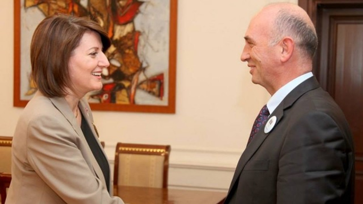 2016/01/jahjaga-p-euml-rg-euml-zon-kok-un-p-euml-r-an-euml-tar-euml-sim-n-euml-kon_2_hd.jpg