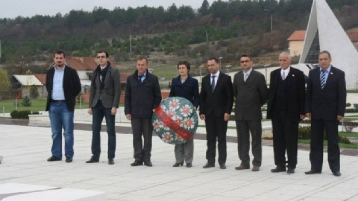 2016/01/k-euml-shilli-organizativ-i-turneut-ldquo-adem-jashari-rdquo-b-euml-n-homazhe-n-euml-prekaz_hd.jpg