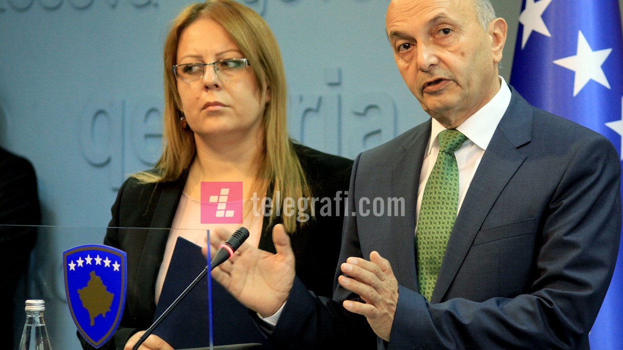 2016/01/Konference-Isa-Mustafa-Hikmete-Bajrami-foto-ridvan-slivova-1.jpg