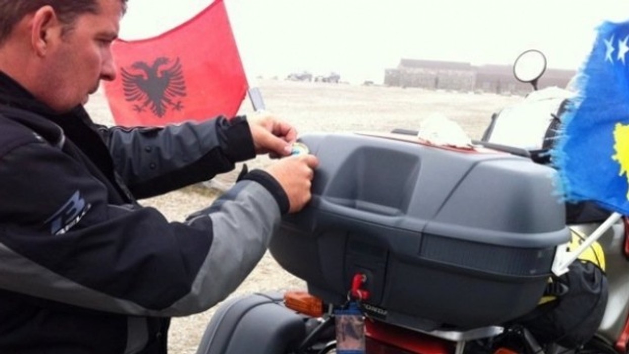 2016/01/kosovari-q-euml-p-euml-rshkoi-gjith-euml-amerik-euml-n-me-motor_hd.jpg