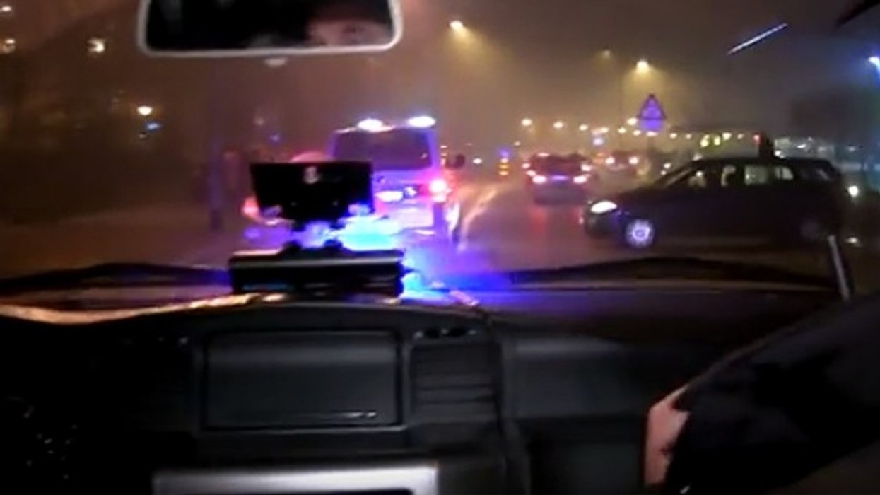2016/01/kroati-ldquo-spektak-euml-l-rdquo-me-makin-euml-midis-beogradit-ja-ccedil-far-euml-ka-hequr-policia-p-euml-r-ta-kapur_hd.jpg