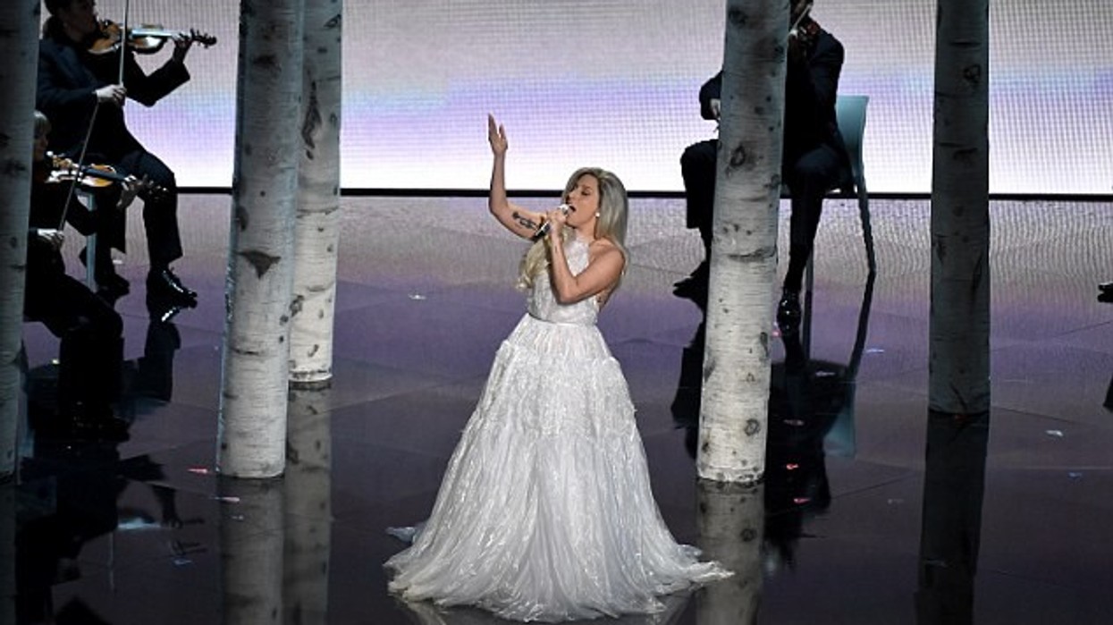 2016/01/ladygaga1.jpg