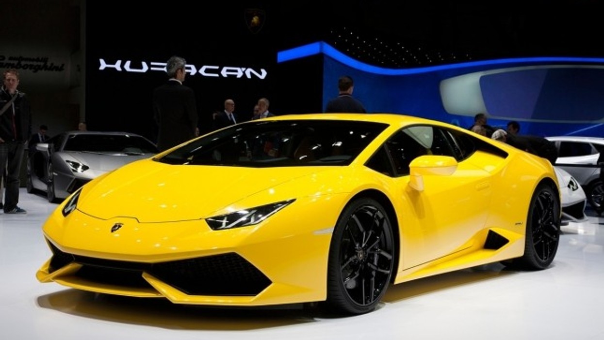 2016/01/lambo.jpeg