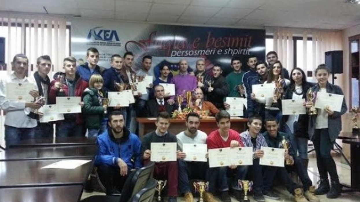 2016/01/m-euml-t-euml-mir-euml-t-e-taekwandos_hd.jpg