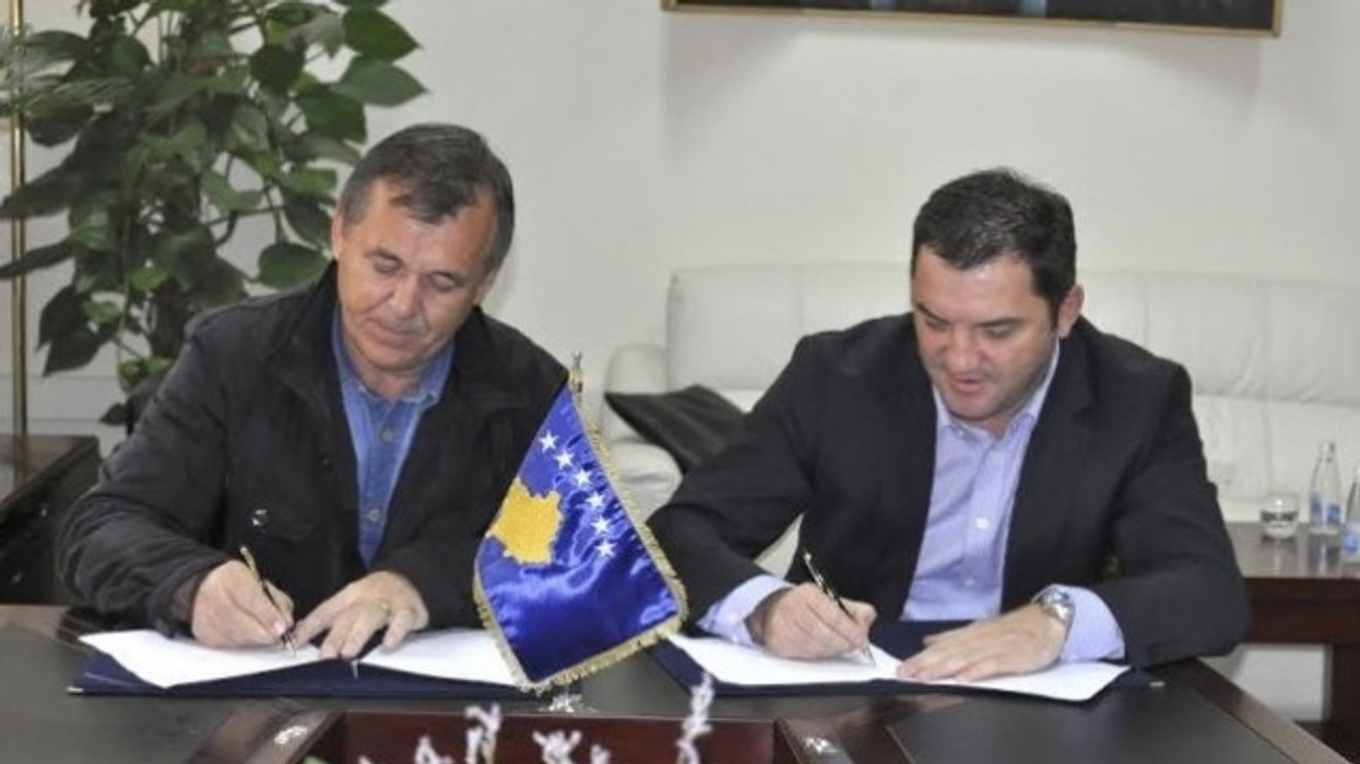 2016/01/mkrs-i-dhuron-23-mij-euml-euro-federat-euml-s-s-euml-boksit_hd.jpg