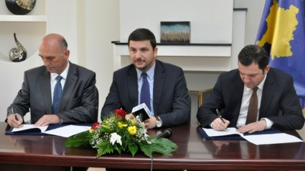 2016/01/mkrs-ndan-50-mij-euml-euro-p-euml-r-kok-un_hd.jpg