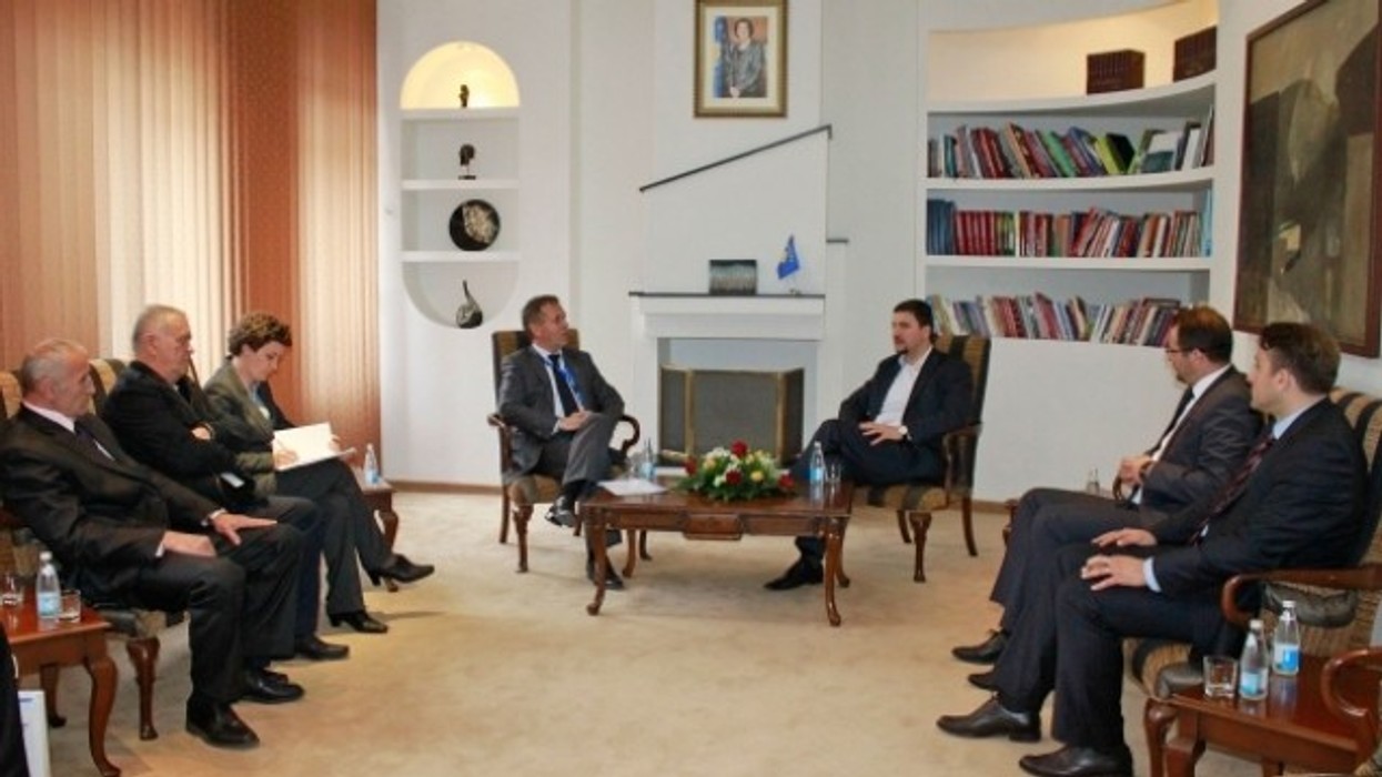 2016/01/nes-euml-r-fillon-turneu-nd-euml-rkomb-euml-tari-i-boksit-ldquo-adem-jashari-rdquo_hd.jpg