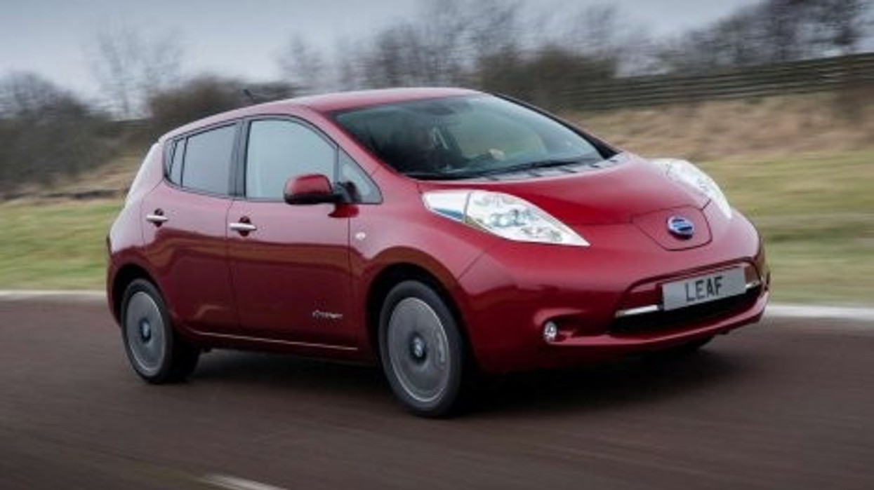 2016/01/Nissan-Leaf.jpg