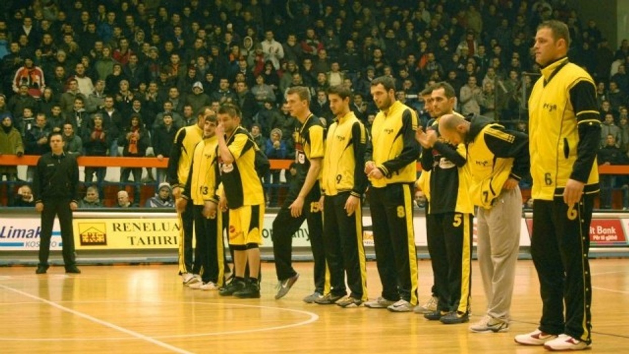2016/01/peja-p-euml-r-fitore-kund-euml-r-bashkimit_hd.jpg