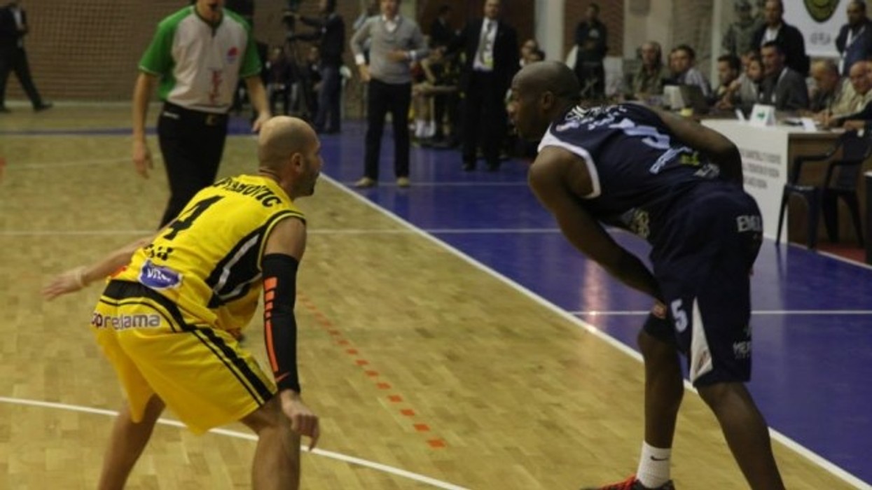 2016/01/peja-synon-t-rsquo-iu-kthehet-fitoreve-ndaj-rtv21_hd.jpg