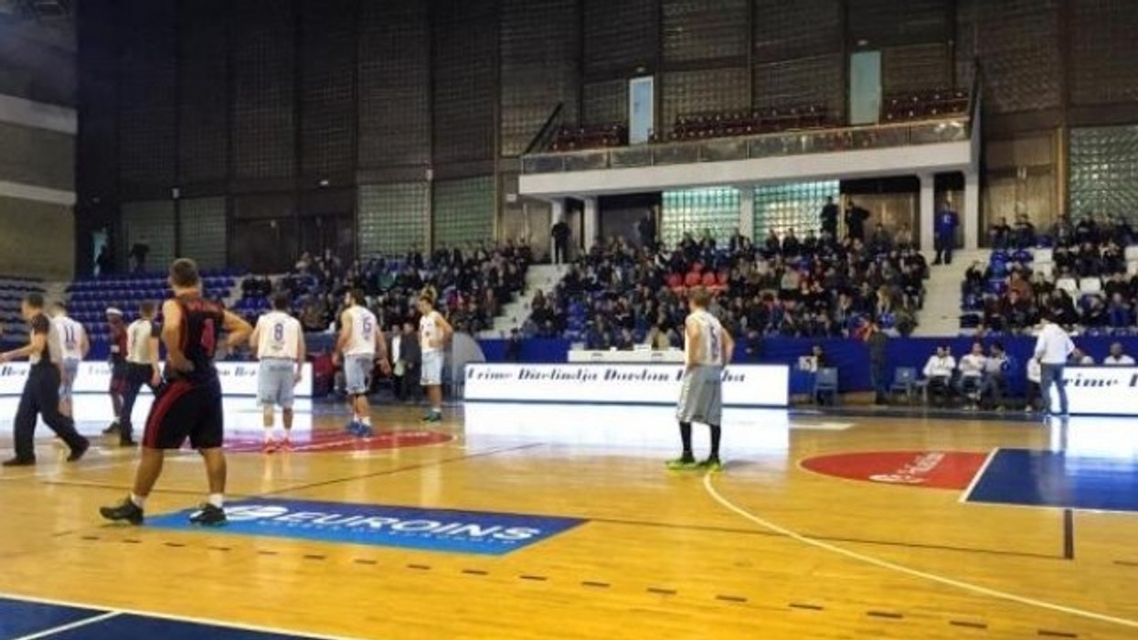 2016/01/prishtina-st-euml-rvitet-kund-euml-r-v-euml-llaznimit_hd.jpg