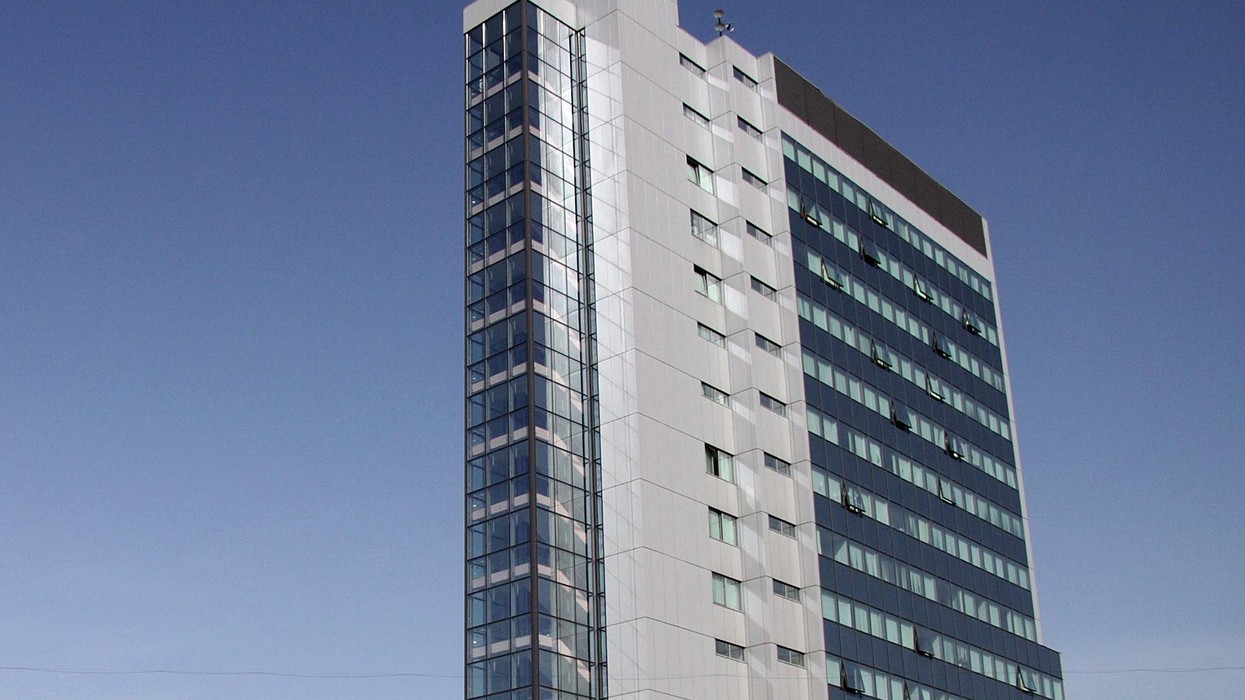 2016/01/Qeveria-Ndertesa-foto-Ridvan-Slivova-01-e1415776468413.jpg