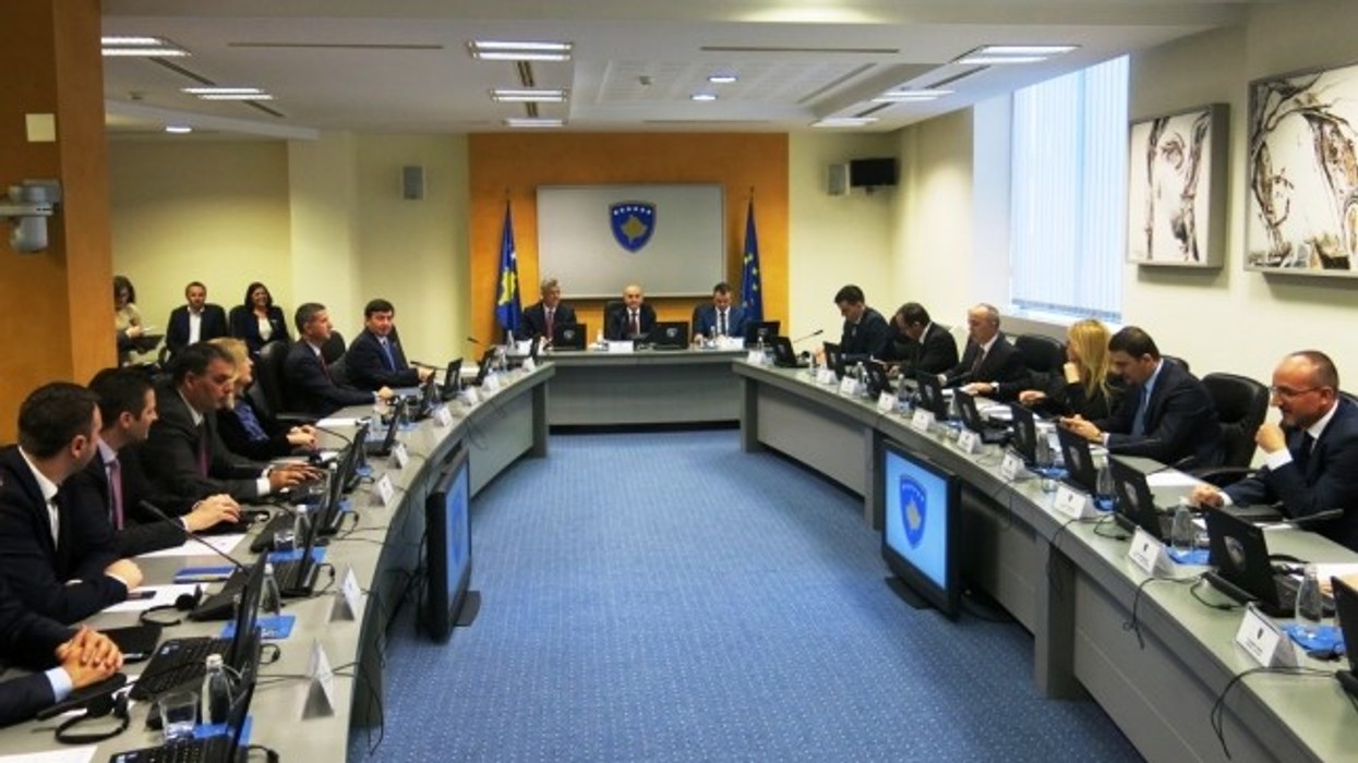 2016/01/qeverisa.jpg