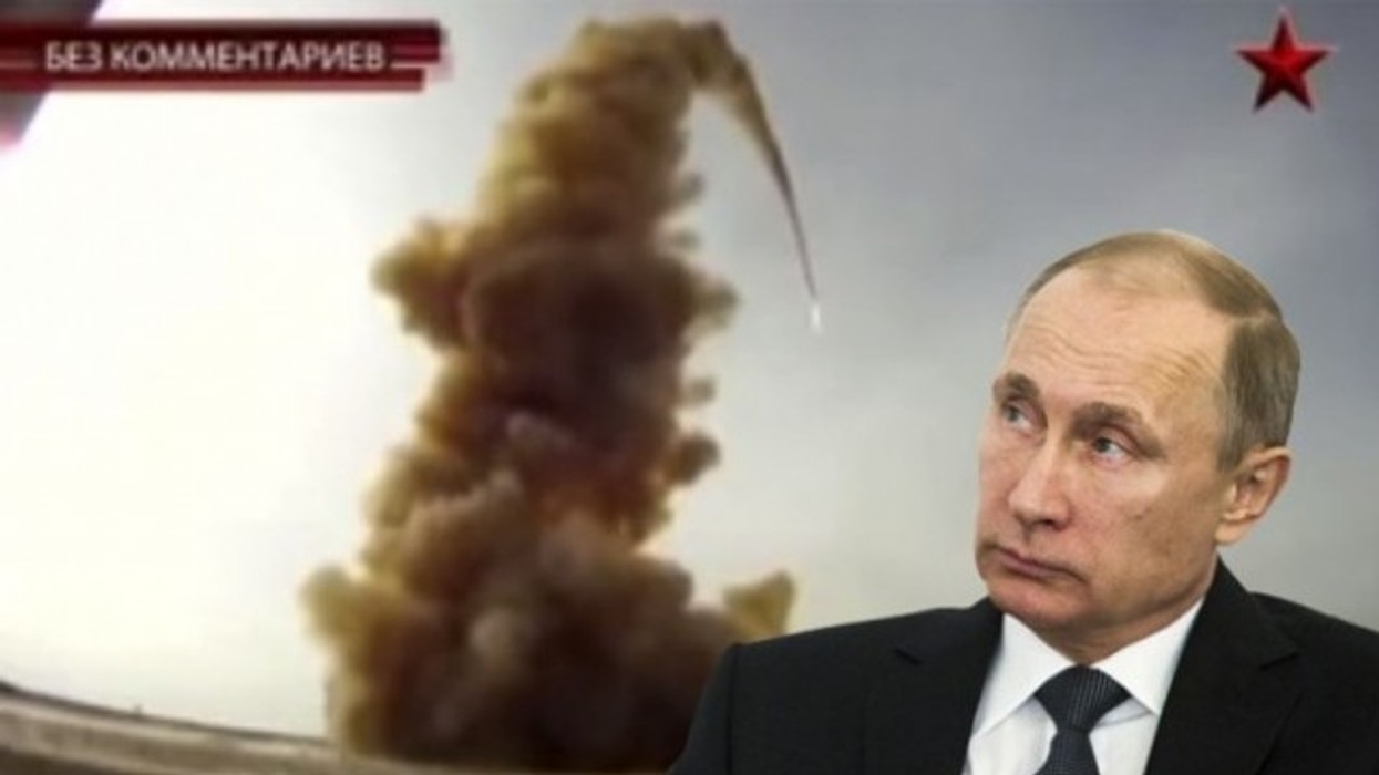 2016/01/raketa-e-putinit-17-her-euml-m-euml-e-shpejt-se-z-euml-ri-shih-se-si-fluturon-ajo-video_hd.jpg