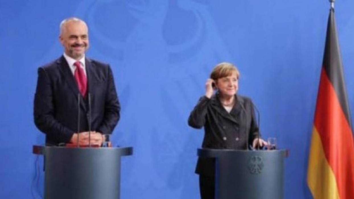 2016/01/rama-nga-berlini-vler-euml-sim-nga-ccedil-do-pal-euml-p-euml-r-dokumentin-e-shqip-euml-ris-euml_hd.jpg