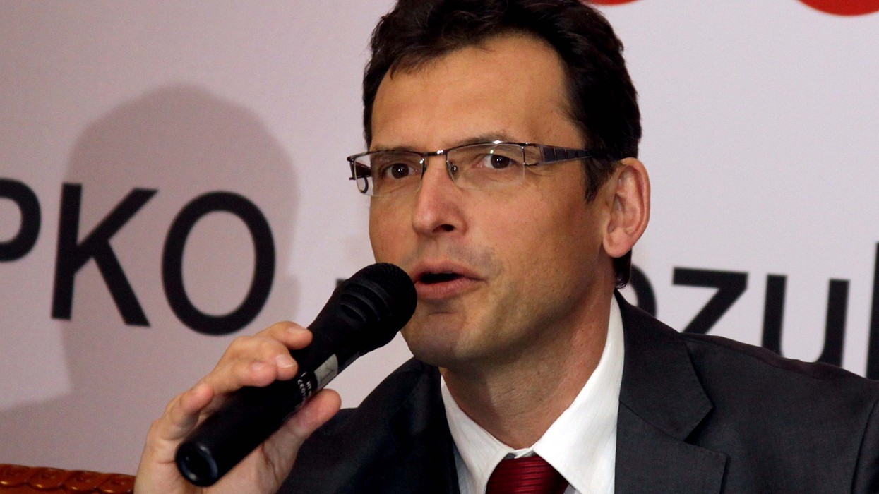 2016/01/Robert_erzin.jpg