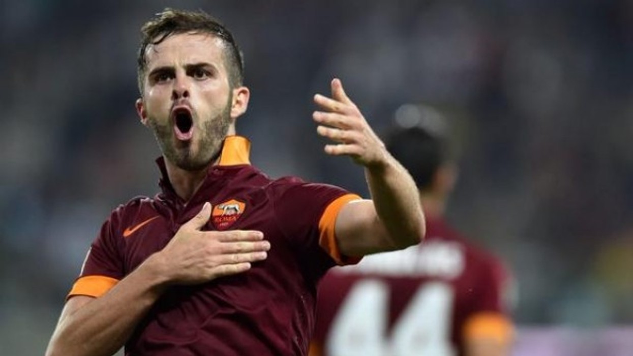 2016/01/roma-e-mund-napolin-n-euml-derbi-video_2_hd.jpg