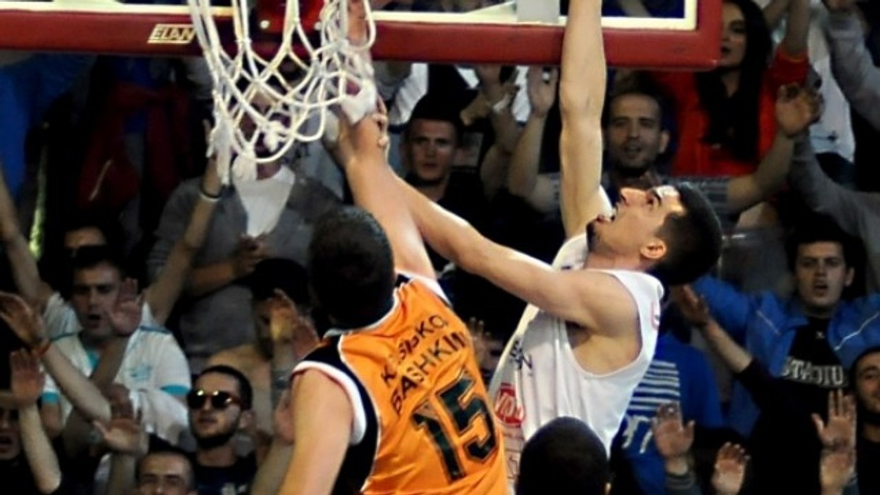 2016/01/sigali-e-peja-drejt-fitoreve-t-euml-reja_hd.jpg