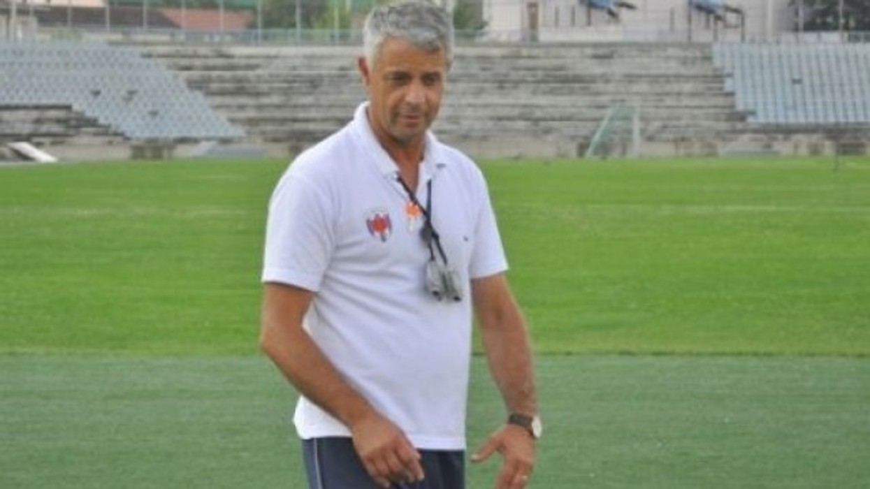 2016/01/sokoli-ndeshje-e-r-euml-nd-euml-dhe-e-v-euml-shtir-euml_hd.jpg