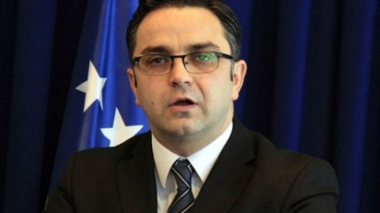 2016/01/tahiri-e-pakuptimt-euml-mos-thirrja-e-seanc-euml-s_2_hd.jpg