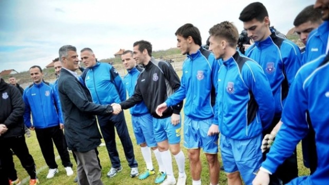 2016/01/tha-ccedil-i-kosova-medoemos-do-t-euml-jet-euml-pjes-euml-e-uefa-s-dhe-fifa-s_hd.jpg