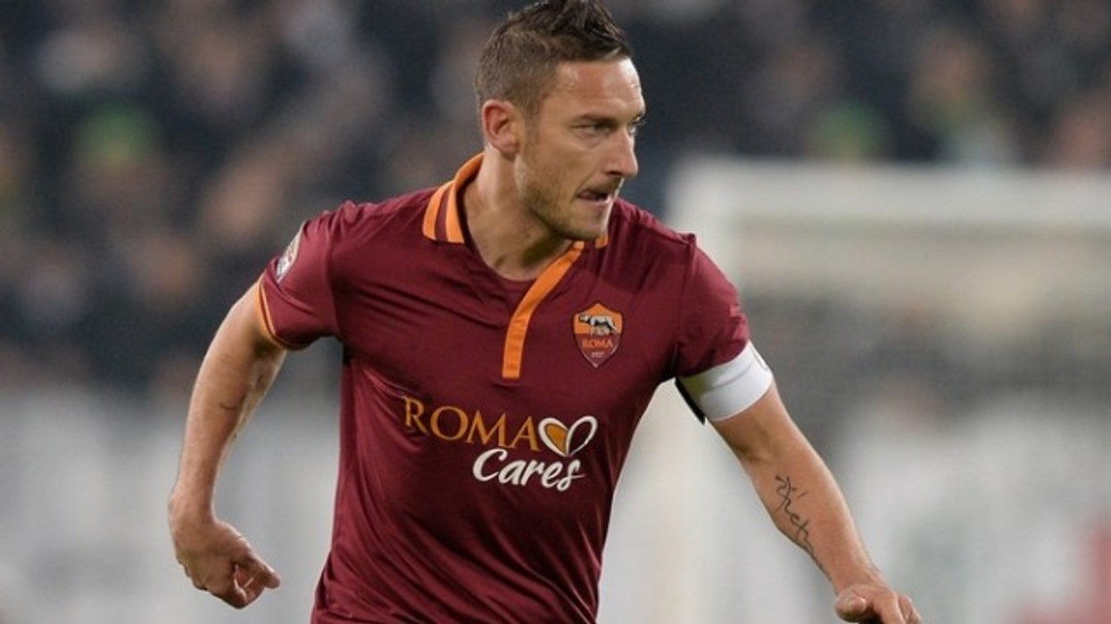 2016/01/totti-e-feston-golin-me-selfie-me-tifoz-euml-t-video_hd.jpg